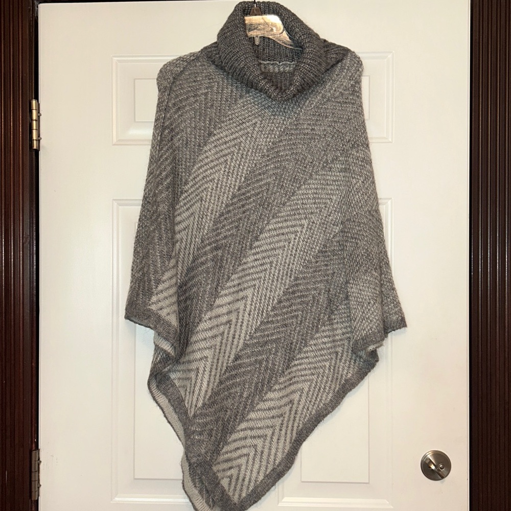 Violet Ruby Turtleneck Knit Poncho XL Gray Herringbone Wrap Pullover Loose Cizy